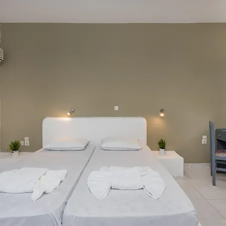 Ξενοδοχείο Maui 2*